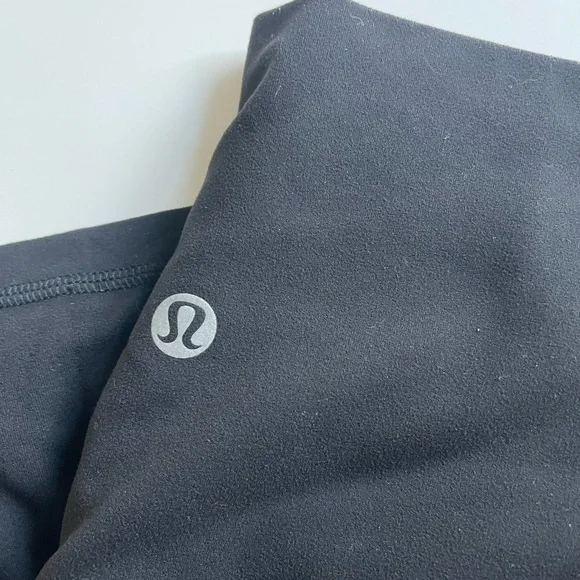 Lululemon Align Black High-Rise Short - Picture 4 of 7